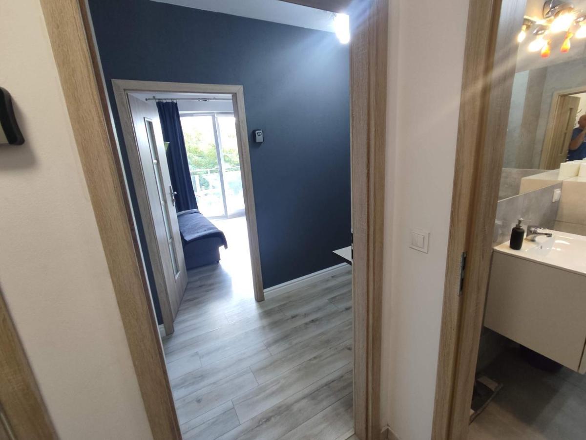 1110 Smialego 39 - Tanie Pokoje W Apartamencie - Samodzielne Zameldowanie - Self Check In Posen Exterior foto