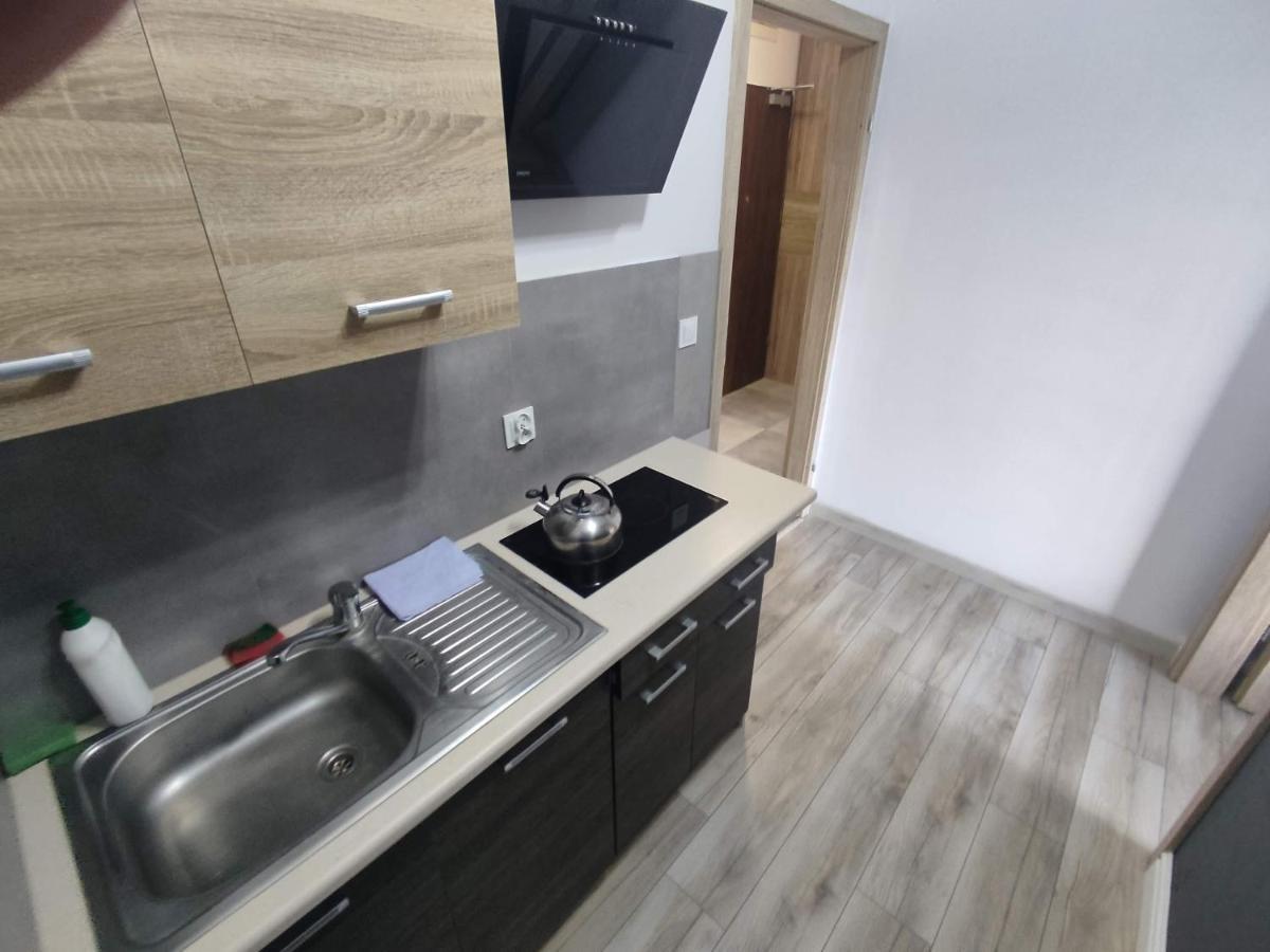 1110 Smialego 39 - Tanie Pokoje W Apartamencie - Samodzielne Zameldowanie - Self Check In Posen Exterior foto
