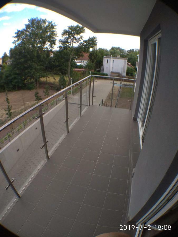 1110 Smialego 39 - Tanie Pokoje W Apartamencie - Samodzielne Zameldowanie - Self Check In Posen Exterior foto